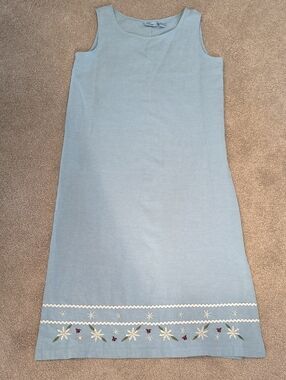 Never Worn Jane Ashley Light Blue Sleeveless Embroidered Hem Dress.